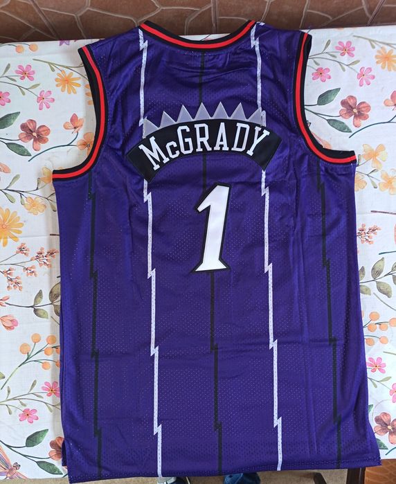 Maiou de baschet cu Tracy McGrady (disponibil)