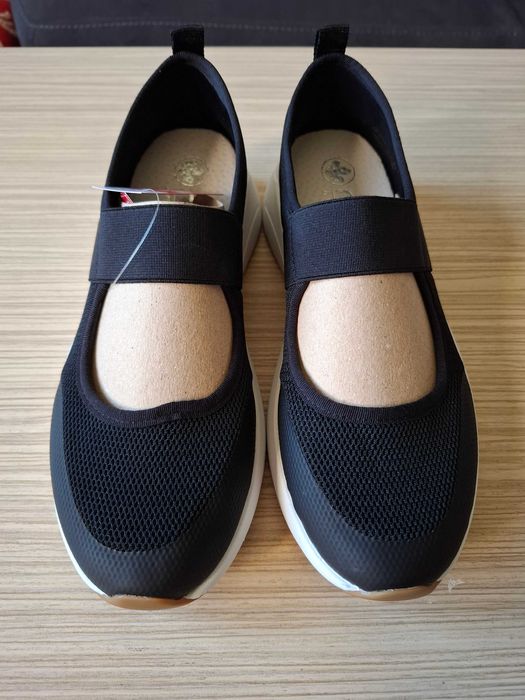 Нови дамски черни обувки Rieker