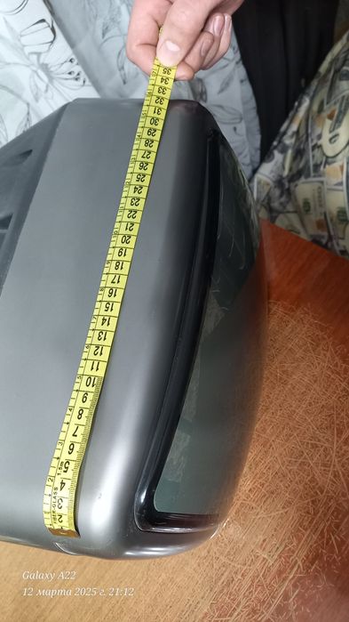 Маленький цветной телевизор