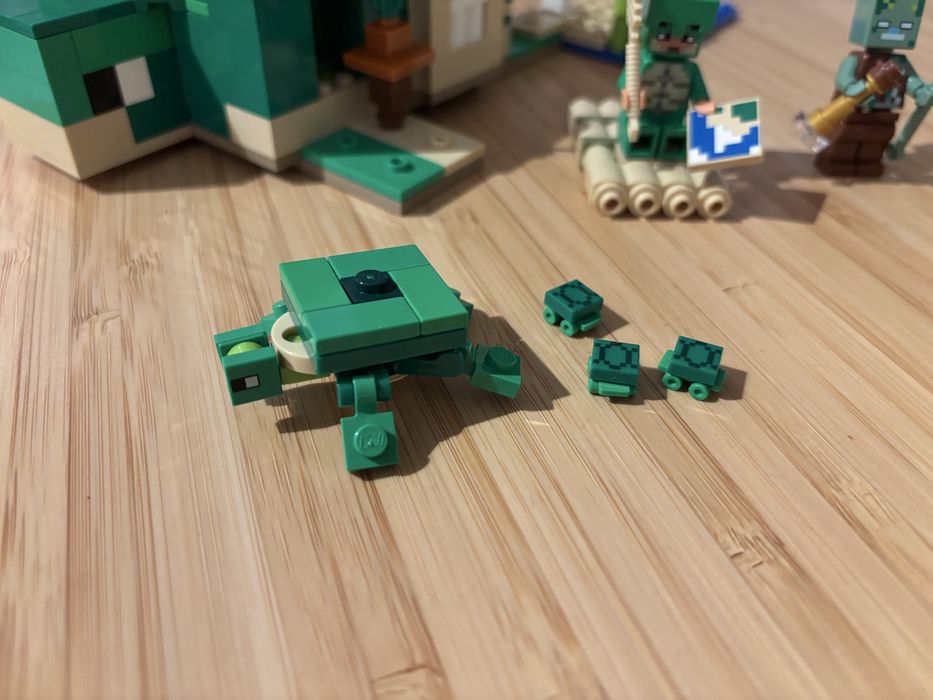 LEGO® Minecraft - Casa de pe plaja testoaselor 21254