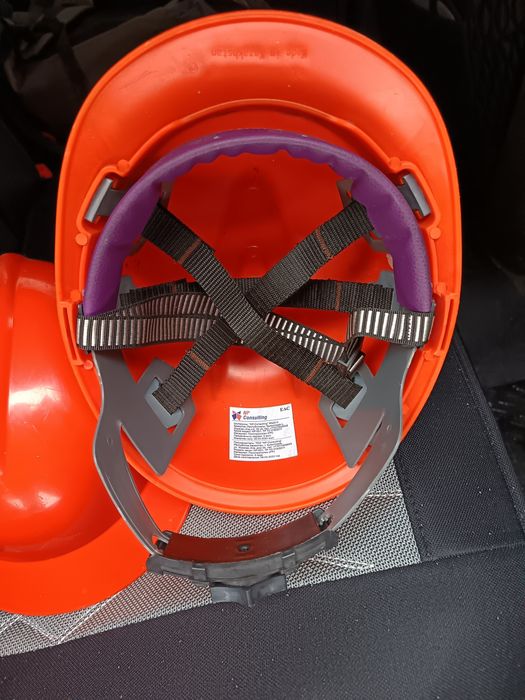 Стройтельные каски