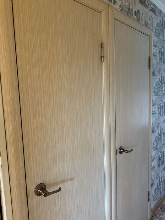 продаю двери срочно