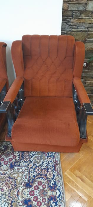 Два еднакви фотьойла