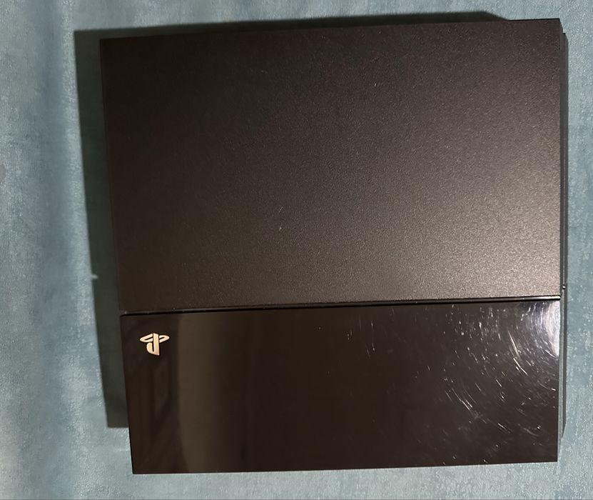 Продам PS4 Fat 512