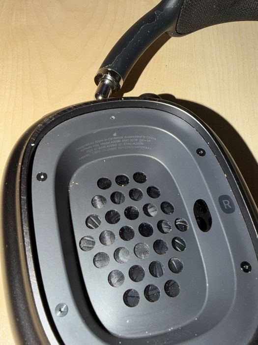Оригинал AirPods Max Lightning