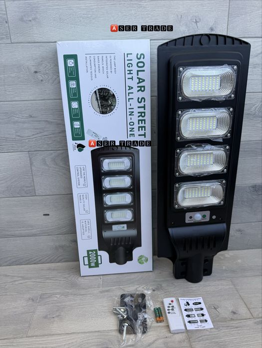 Соларна LED улична лампа 500W ,1000W,1500W,2000W– мощно и икономично осветление