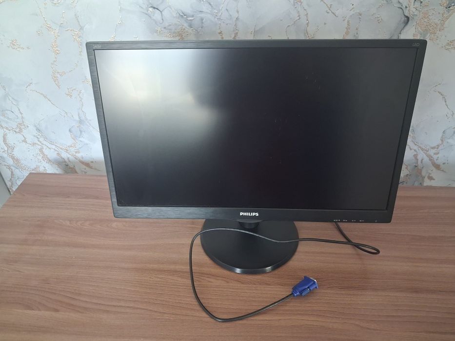 Монитор PHILIPS 24