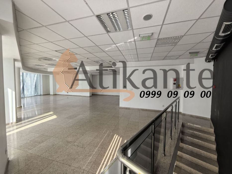 Дава се под наем Магазин в София, Център - 160 кв.м за 2200 € - Снимка #3