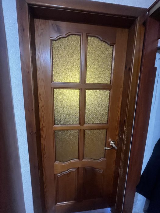 Продам межкомнатную дверь