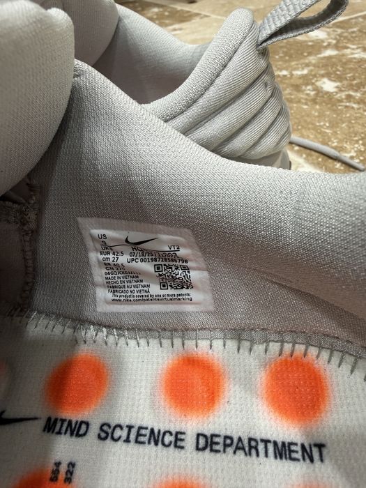 Nike Mind 002 Silver