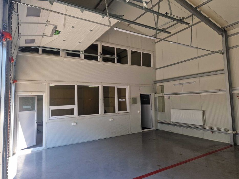 Proprietar inchiriez spatiu comercial Targu din Vale