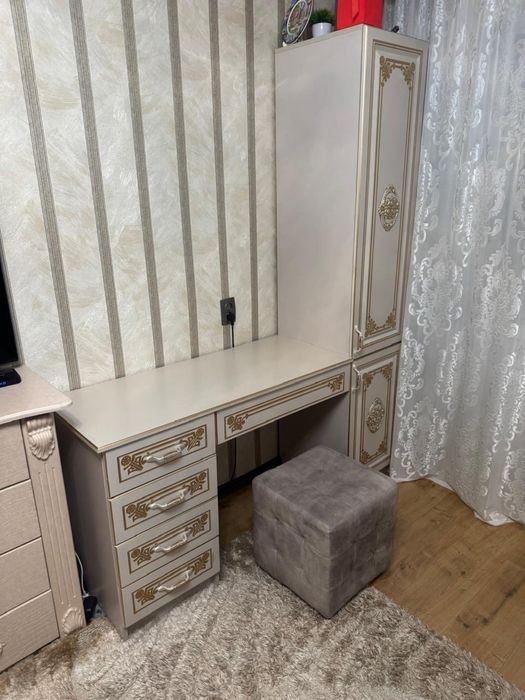 Стол письменный ,компьютерный,шкаф