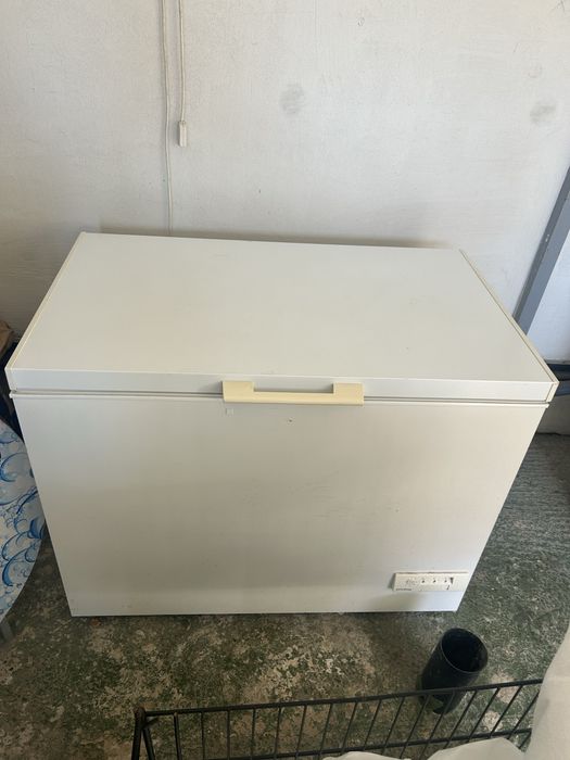 Mobila second hand made in Italia