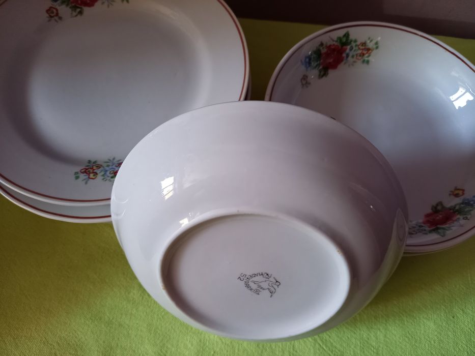 Vând Set Farfuri 11 Piese