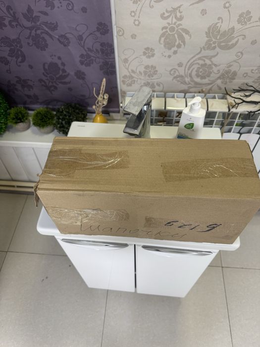 Шапочки коробка новая