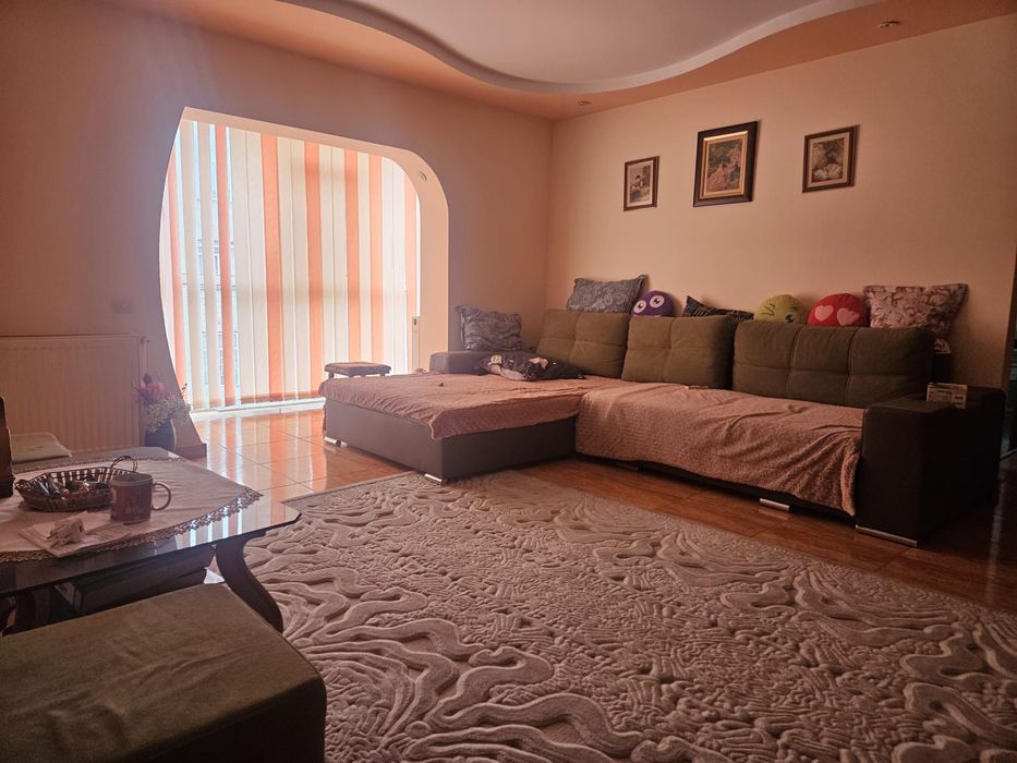 Apartament 3 camere Crang 2