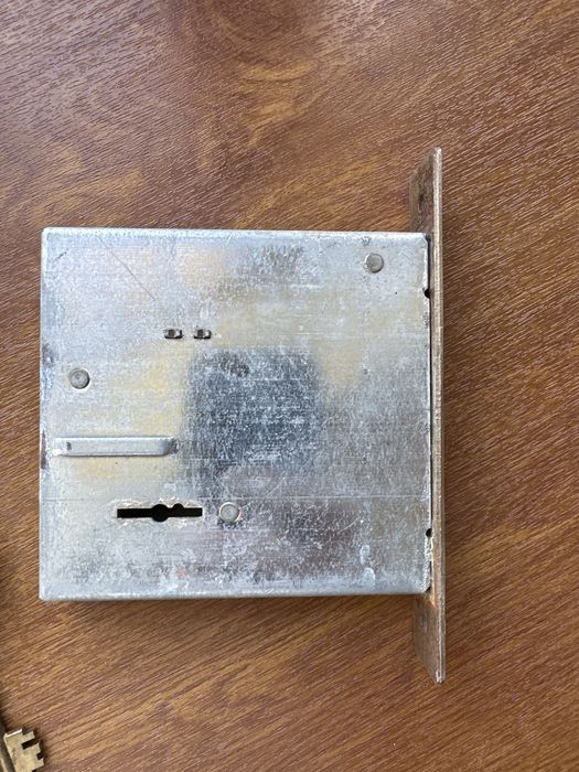 Продам замки Эльборн