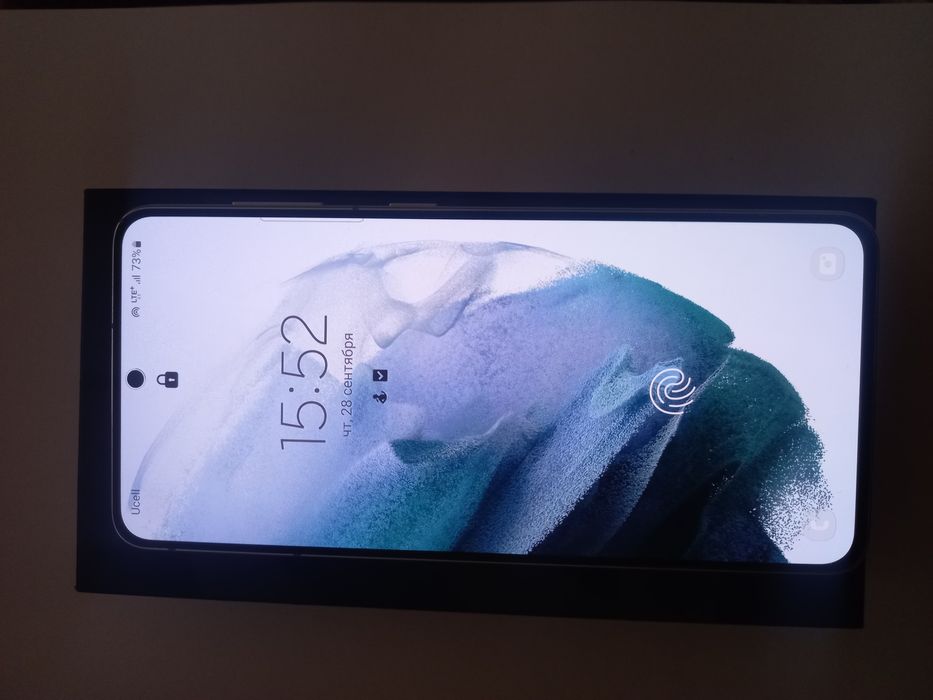 Samsung s21 5G  xolati yangi zur turubdi