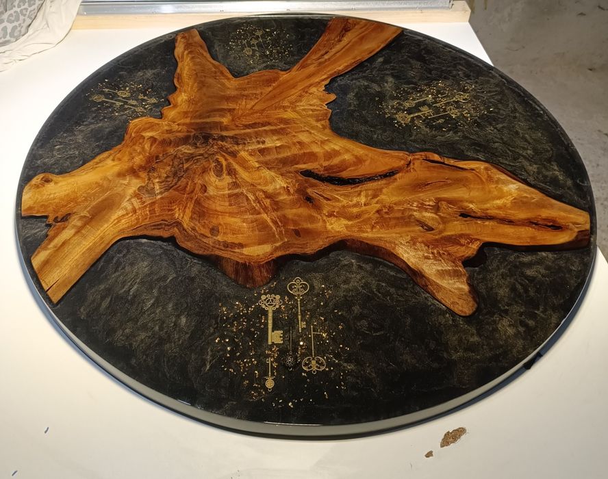 Vând masa lemn si rășină epoxidica cu rezistență UV