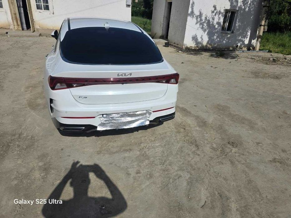 KIA K5  D02L белый
