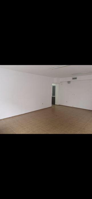 Продавам помещение