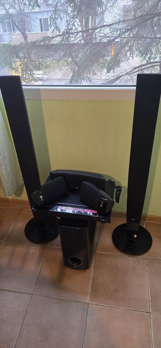 LG 5+1, DVD система за домашно кино HT503PH-DH