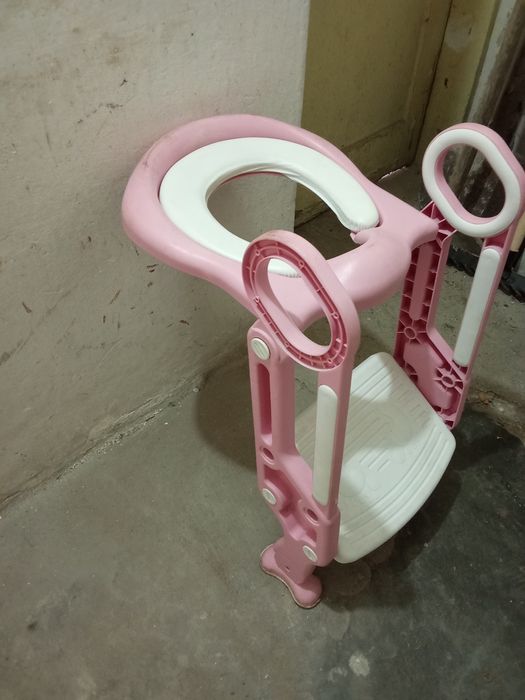 СПЕШНО! Белгийска седалка за тоалетна със стъпало от Белгия