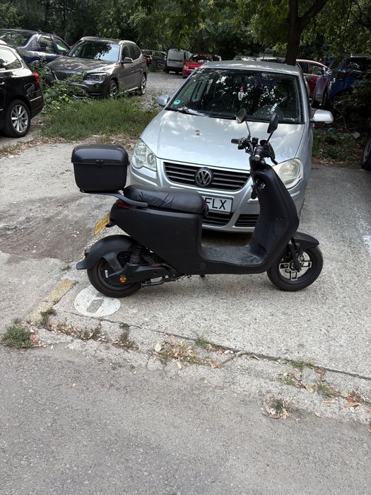 Vand scuter electric