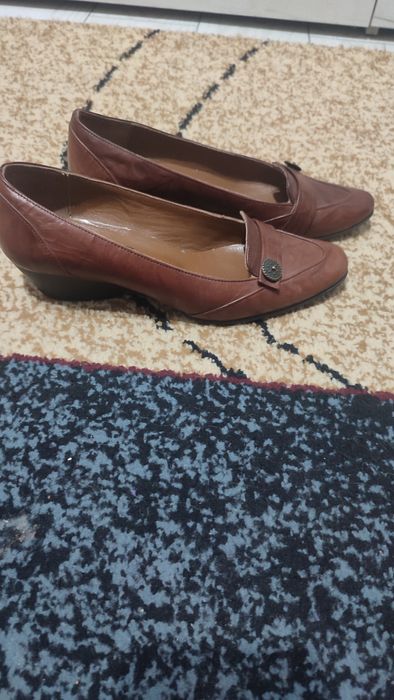 Vând pantofi de dama din piele