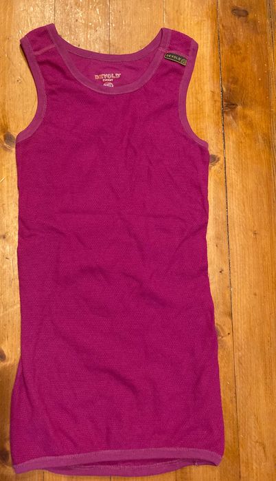 Спортен дамски потник от мериносова вълна