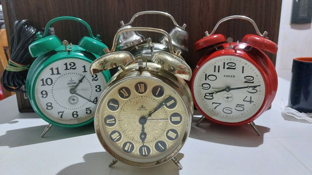 ceas de masă Aradora  Meister Anker