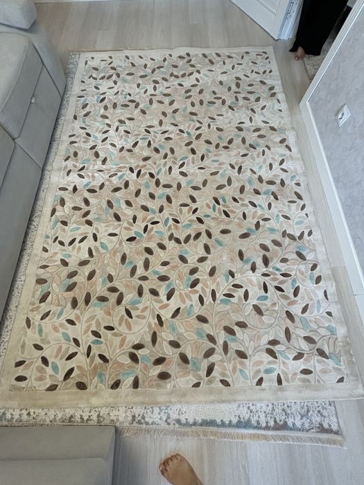 Продам ковер - 8500т