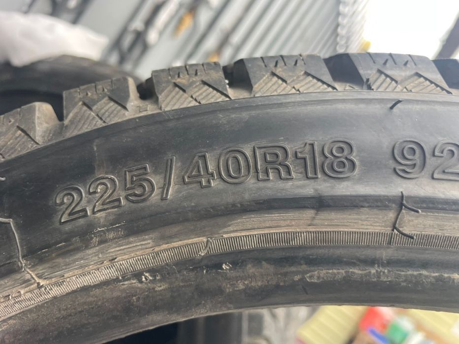 Продам 1 балон 225/40/18