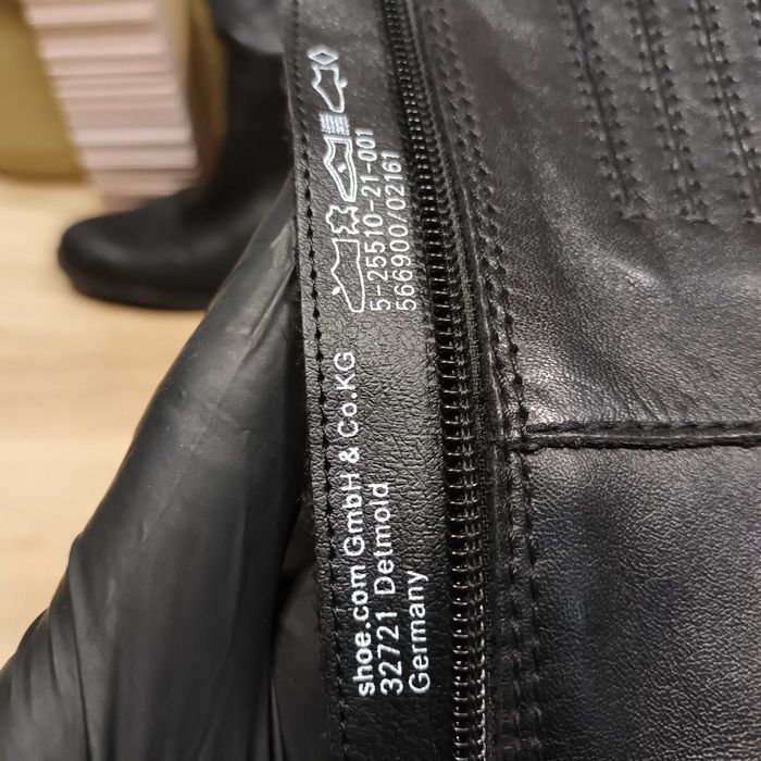 Ботуши от естествена кожа-30лв.