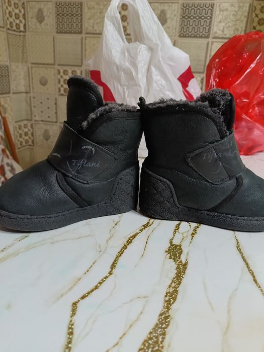 Продам угги.тифлани