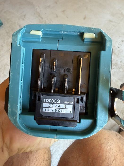 Makita TD003G 40V