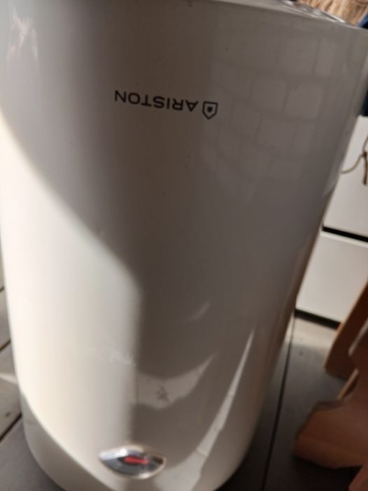 Продам Аристон состояние хорошее