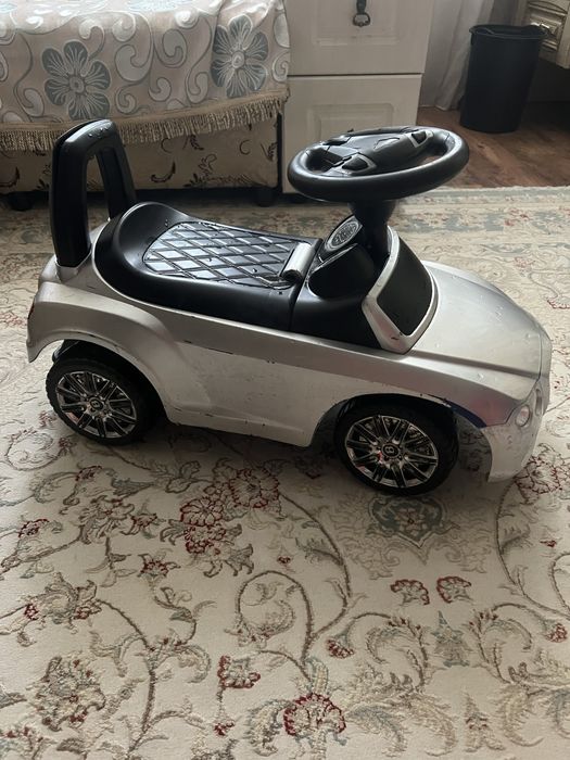 Детская толкар машинка