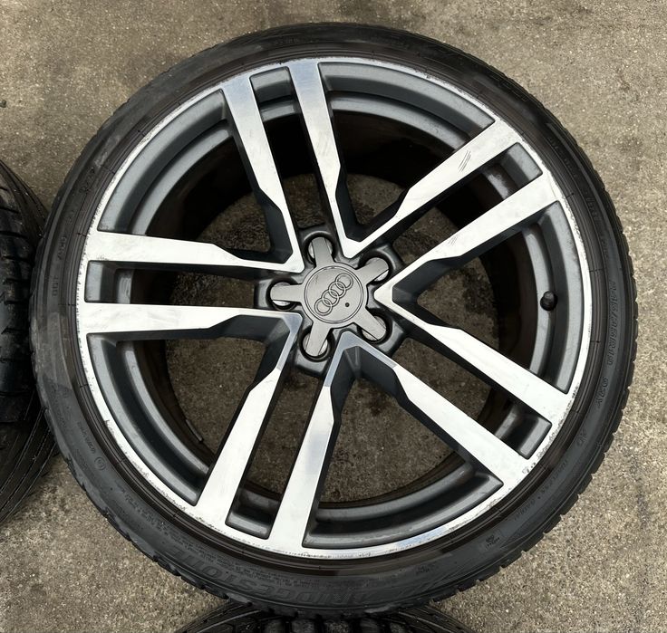 Jante / Roti Audi TT, TTS 8S : 245 35 19, 8S0601025F, ET 52, 9J