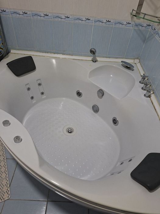 Джакузи как новый, 242х148 фуль версия