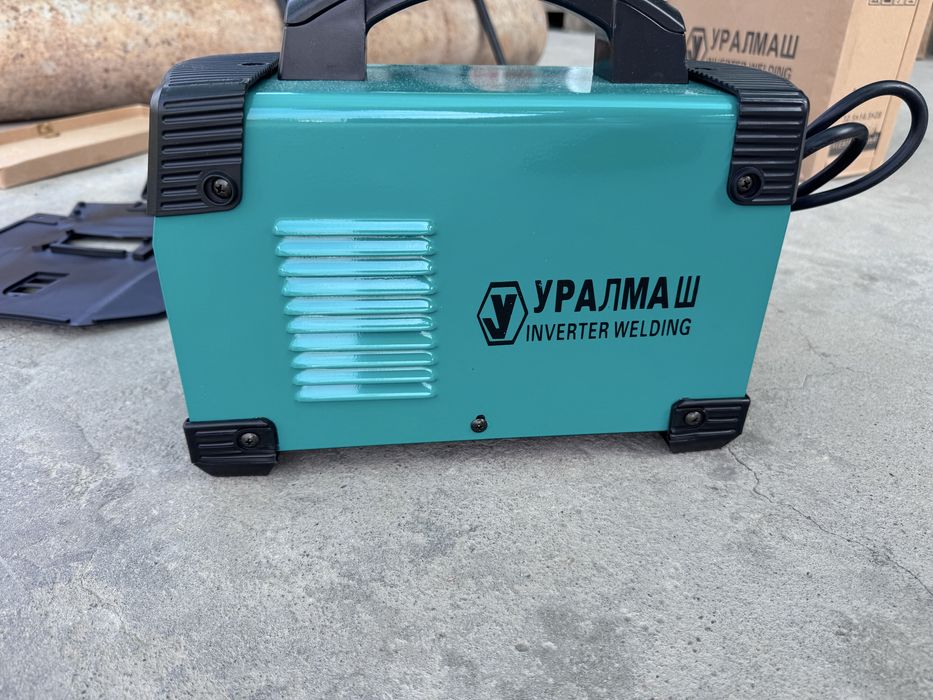 Продаётсия сварочный аппарат УРОЛМАШ ММА-600
