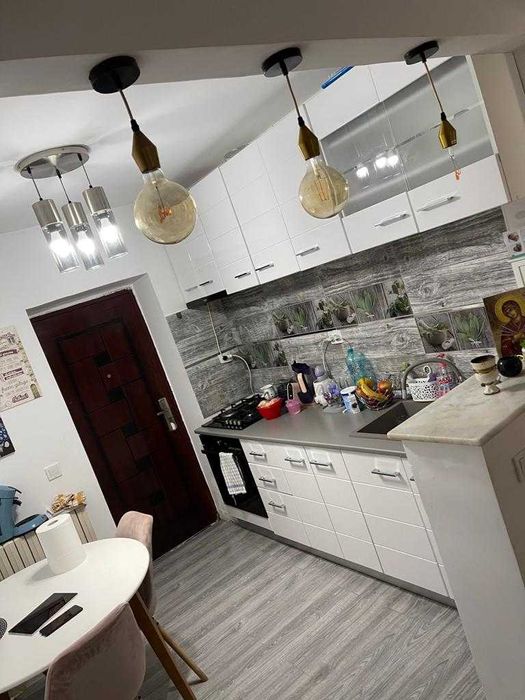 Apartament de închiriat pentru sezonul estival