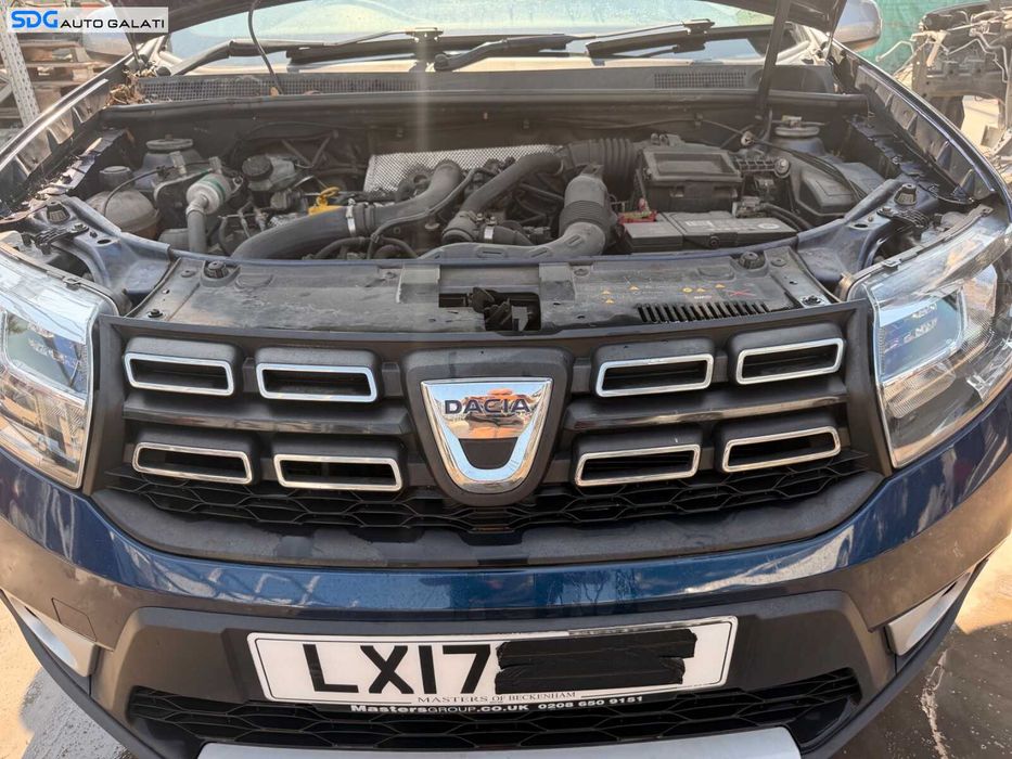 Grila cu Emblema de pe Bara Spoiler Fata Dacia Logan 2 FL Facelift 2016 - 2020 [Q5872]