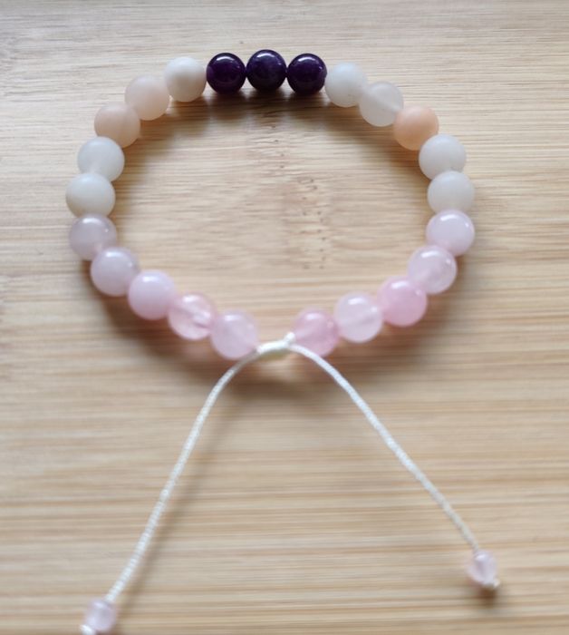 Женска гривна „Нежност“