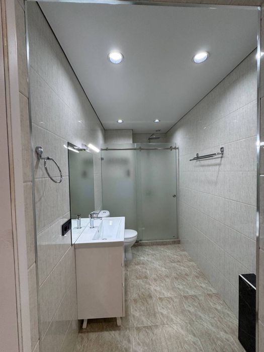 Mehnat postida  2- xona dom sotiladi srochna