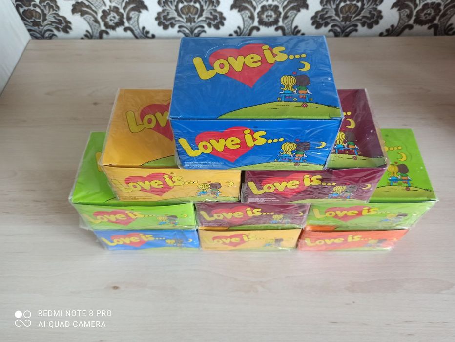 Жевательная резинка Love is