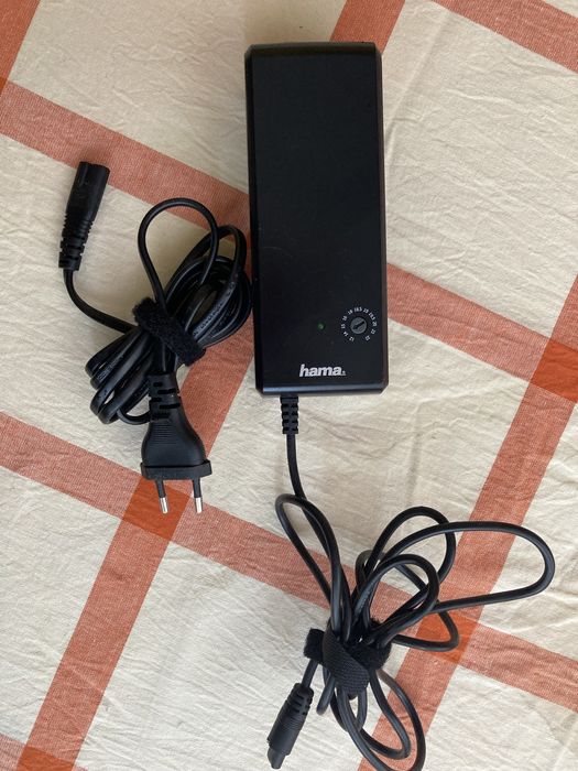 Alimemtator universal Notebook / adapter universal Laptop / transformator hama laptop