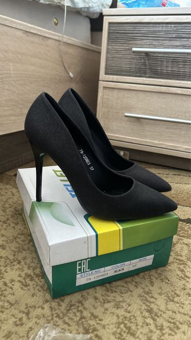 Каблук сатылады!!