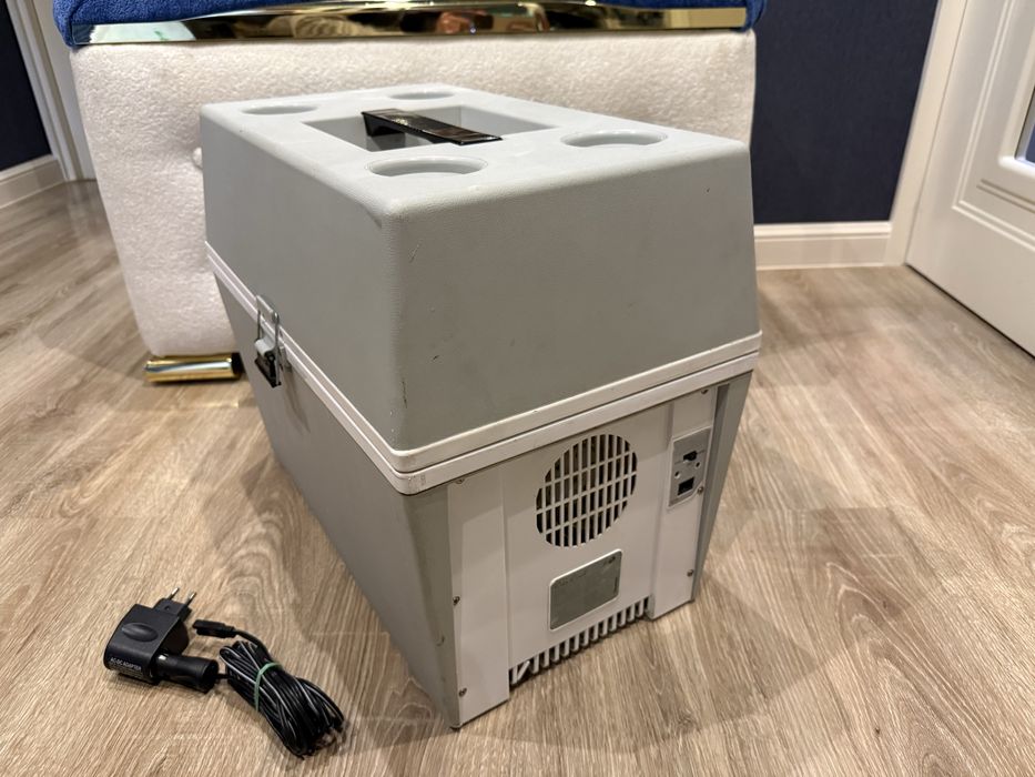 * АвтоХолодильник оригинал Germany в отличном состоянии