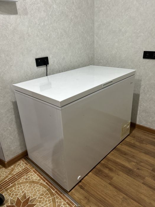 Продам морозильник